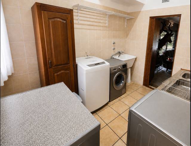 4 BEDROOM HOUSE FOR SALE IN THREE RIVERS EAST